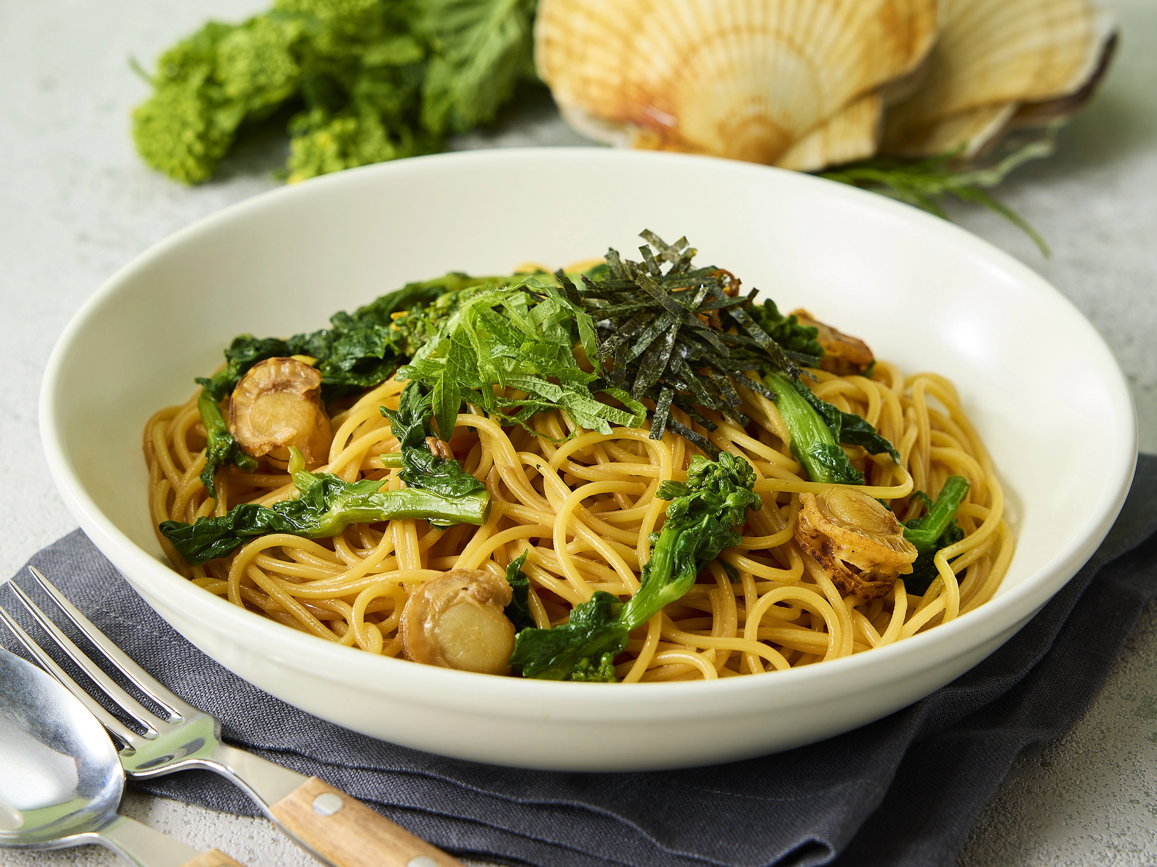ホタテと菜の花の焦がし醤油バター