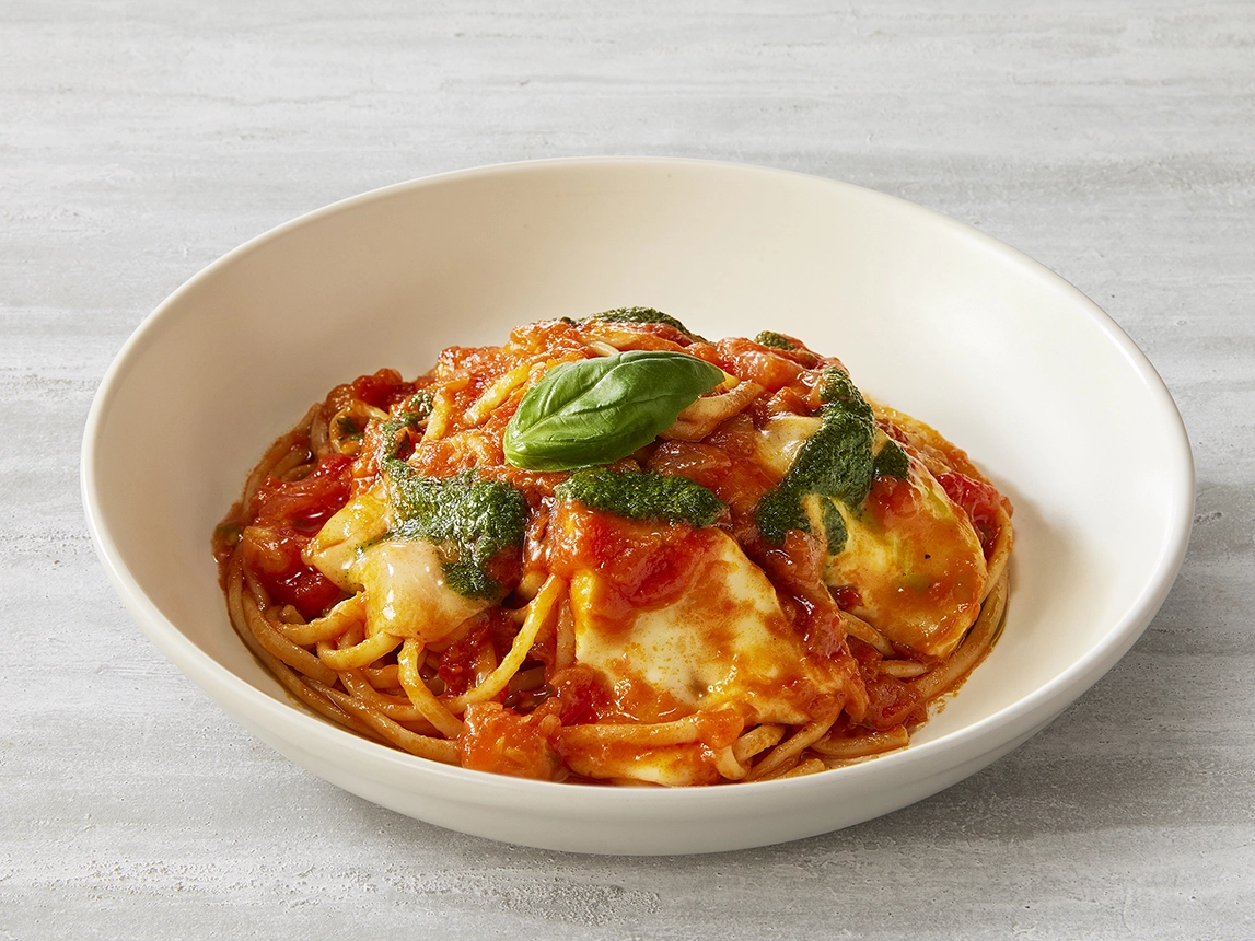 とろ～りモッツアレラのトマトソース 生パスタ